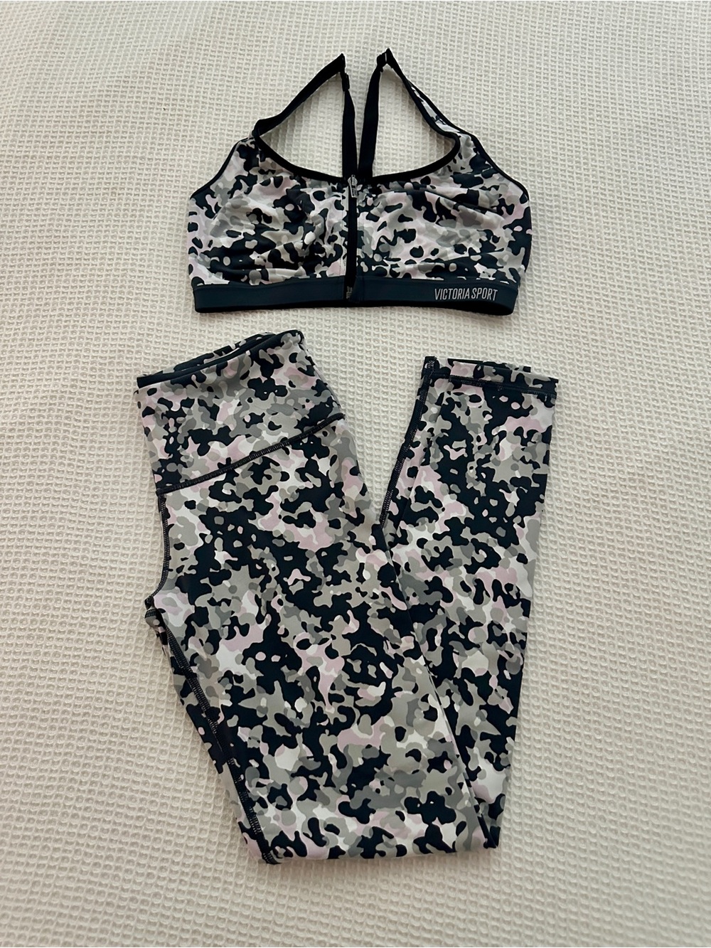 Victoria's Secret Gray Black Pink Camo Sports Bra and Leggings Set